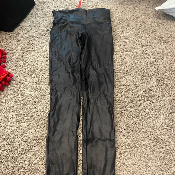 SPANX Pants - Black Spanx faux leather leggings. Medium